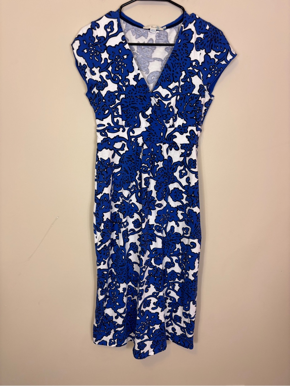 Boden Blue and White Patterned Cap-Sleeve V-Neck Midi Dress 4 Long